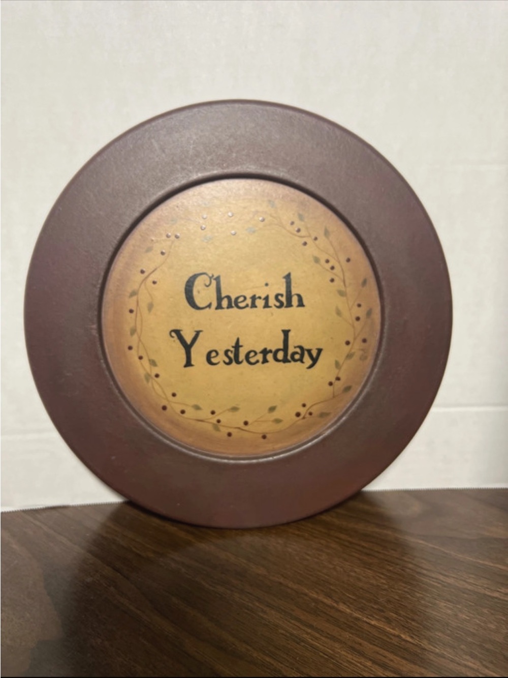 Decorative wooden wall plate